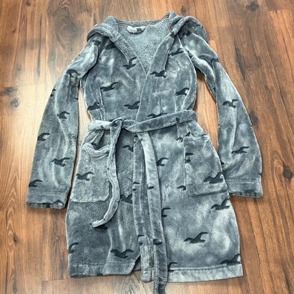 Hollister Gray Seagull Fleece Plush Hooded Robe XXS - Picture 3 of 4